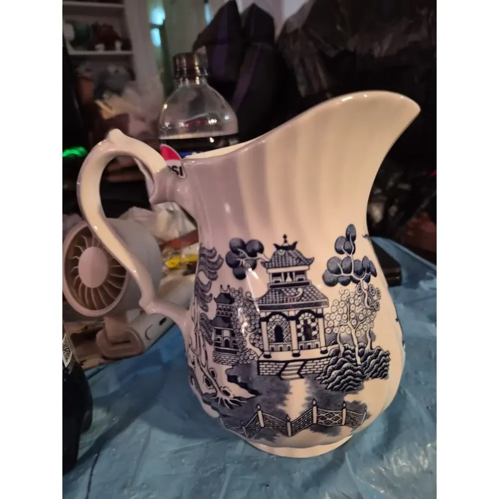 Vintage Royal Wessex In The Blue Willow Pattern And Swirl Rim Creamer 6.5 Tall